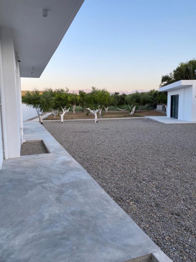 Lefko Apartments Tavronitis Exterior foto